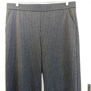 Roz & Ali, XL, Dark Gray pinstripe, wide leg crop